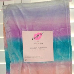 Luv Betsey by Betsey Johnson Throw Blanket